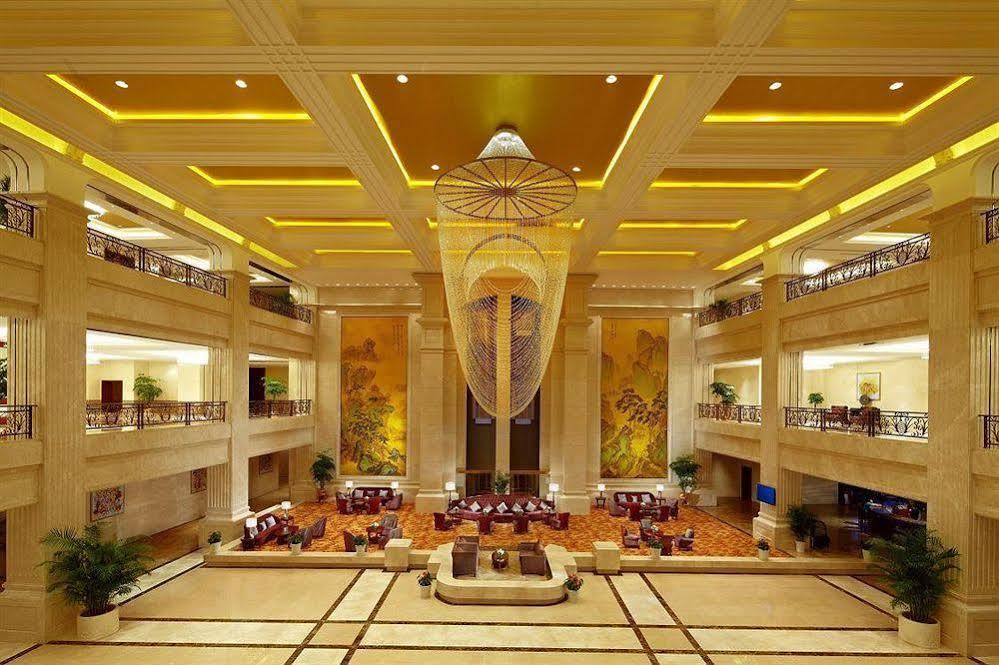 Jurong Yukun New Century Hotel Jiangsu Exterior foto